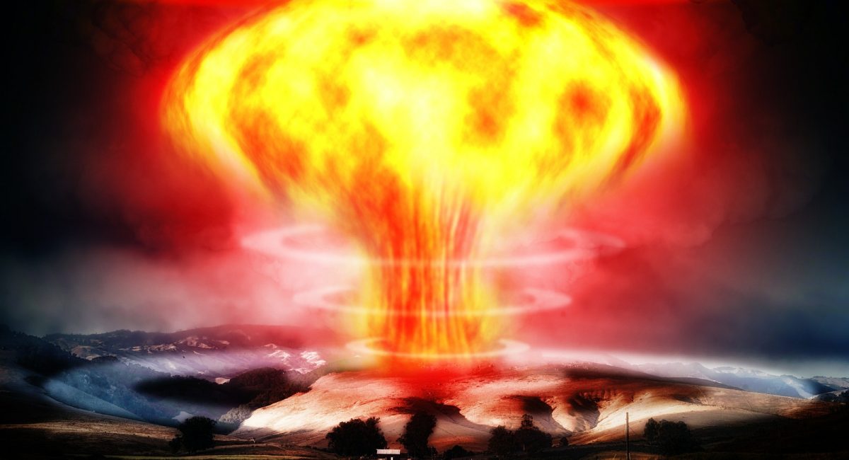 nuclear-explosion-356108_1920.jpg